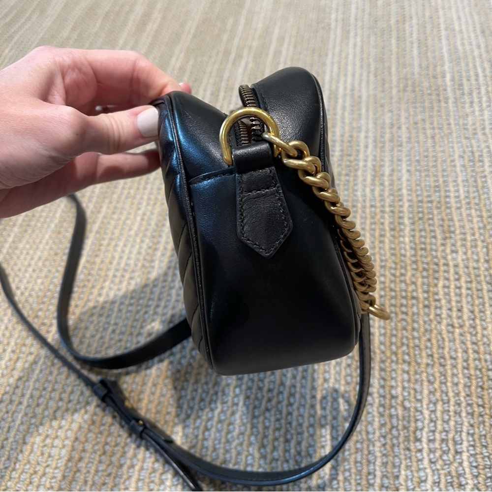 Gucci Black Chevron GG Leather Crossbody Bag - Picture 8 of 14